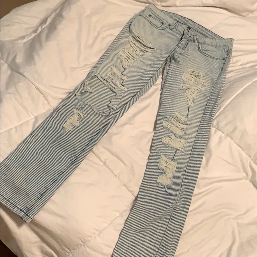 Carmar size 23  boyfriend destroyed jeans
